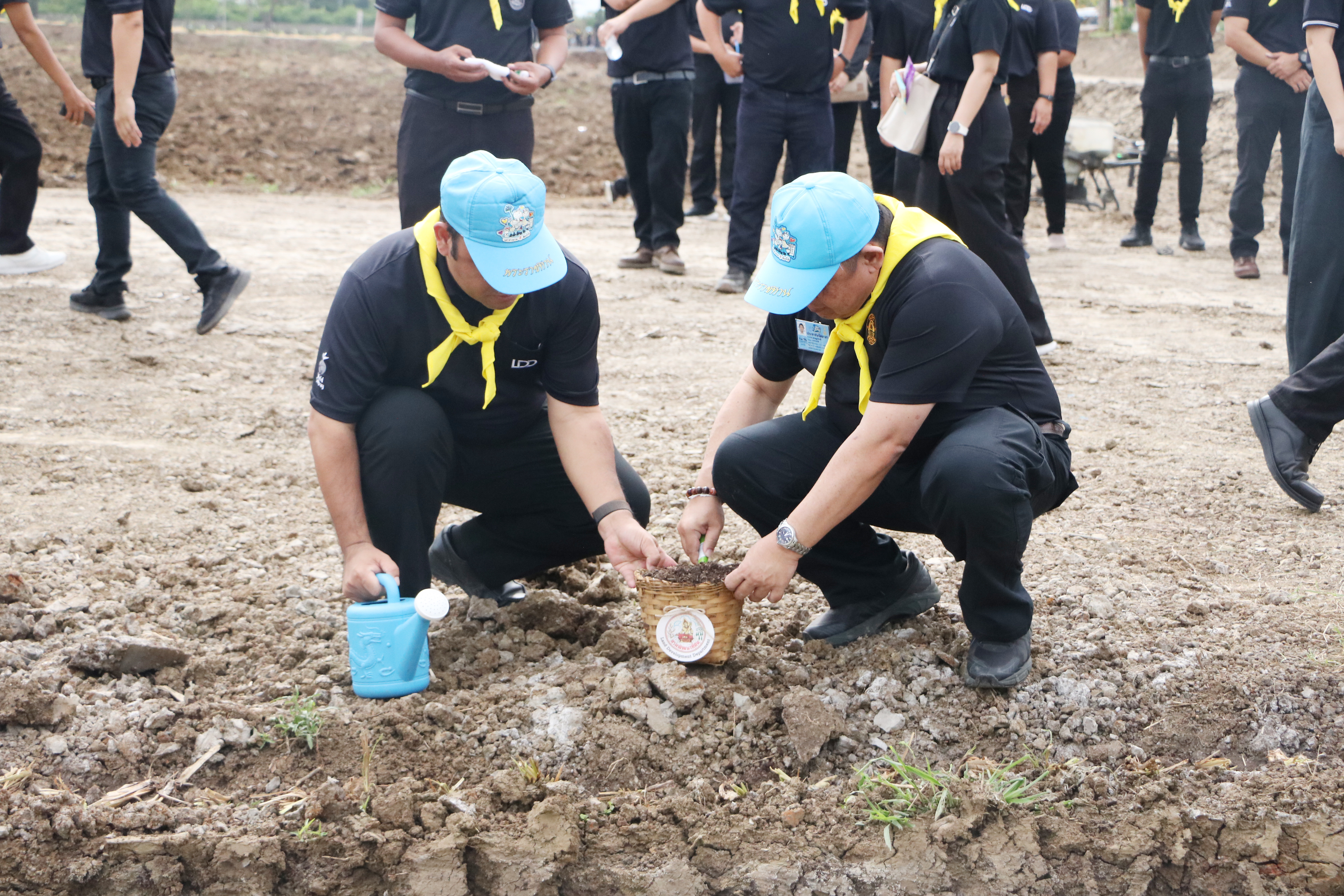 title - ส.ป.ก. ร่วมกิจกรรมโครงการจิตอาสาพัฒนาด้านการเกษตร กษ. เฉลิมพระเกียรติสมเด็จพระนางเจ้าฯ พระบรมราชินี เนื่องในโอกาสมหามงคลเฉลิมพระชนมพรรษา 4 รอบ 3 มิถุนายน 2569